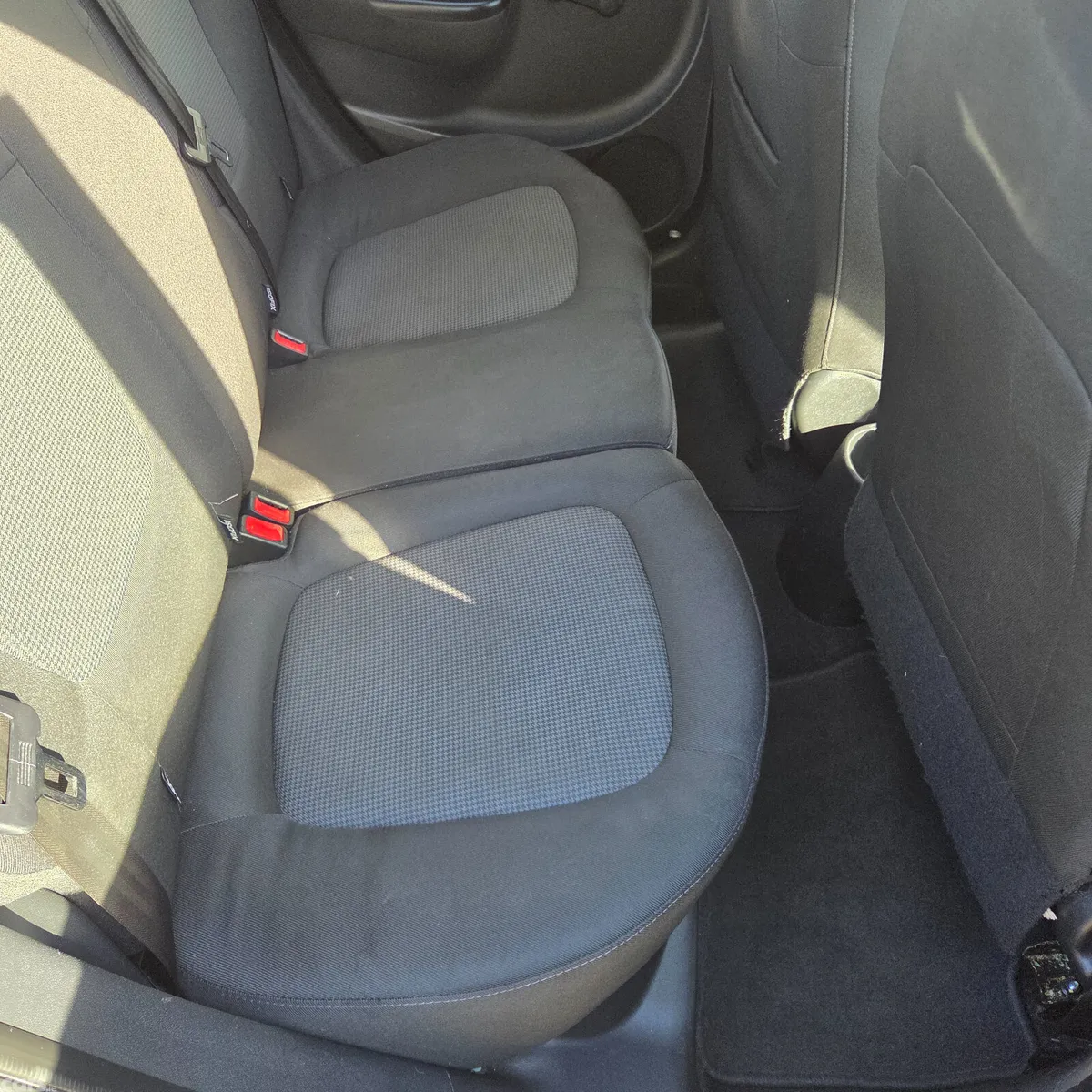 Hyundai i20 Hatchback, Petrol, 2013, Grey