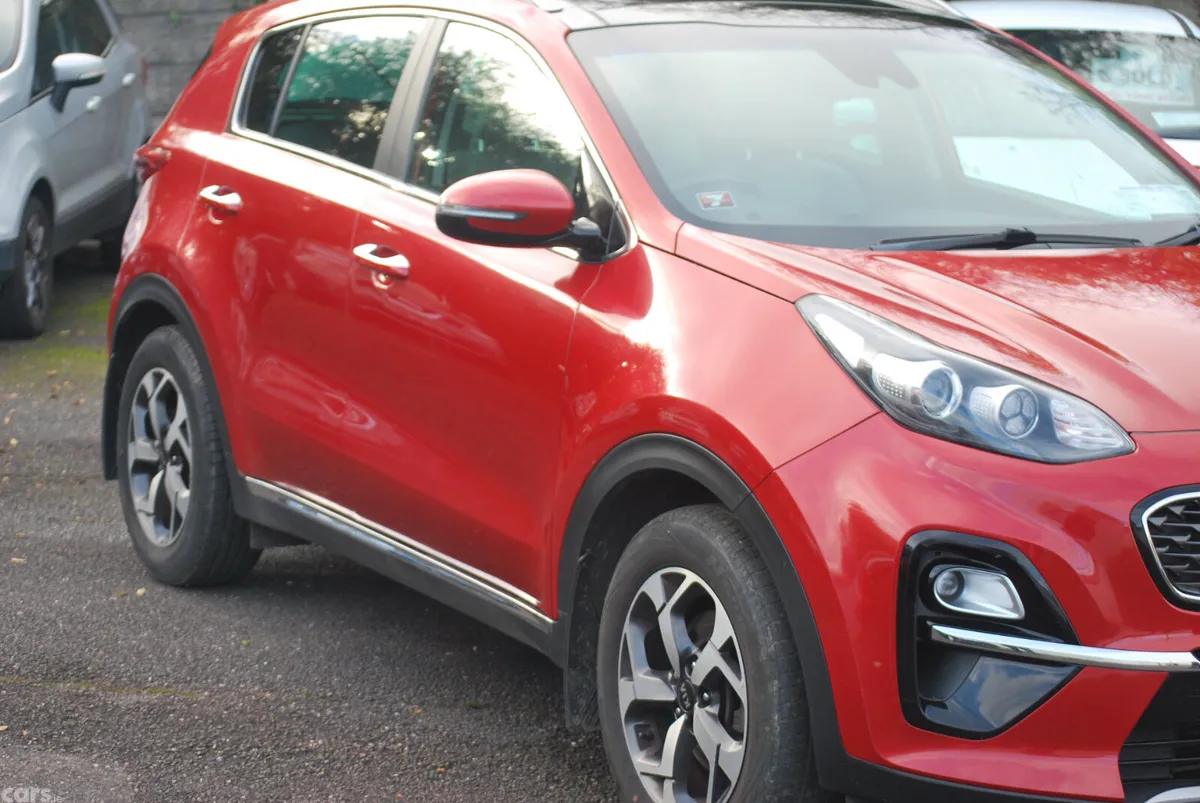 Kia Sportage SUV, Diesel Hybrid, 2020, Red