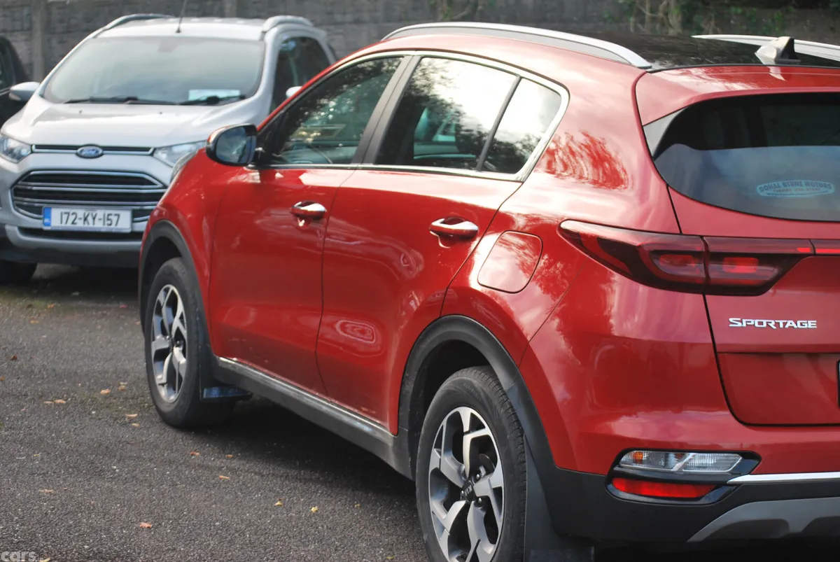 Kia Sportage SUV, Diesel Hybrid, 2020, Red