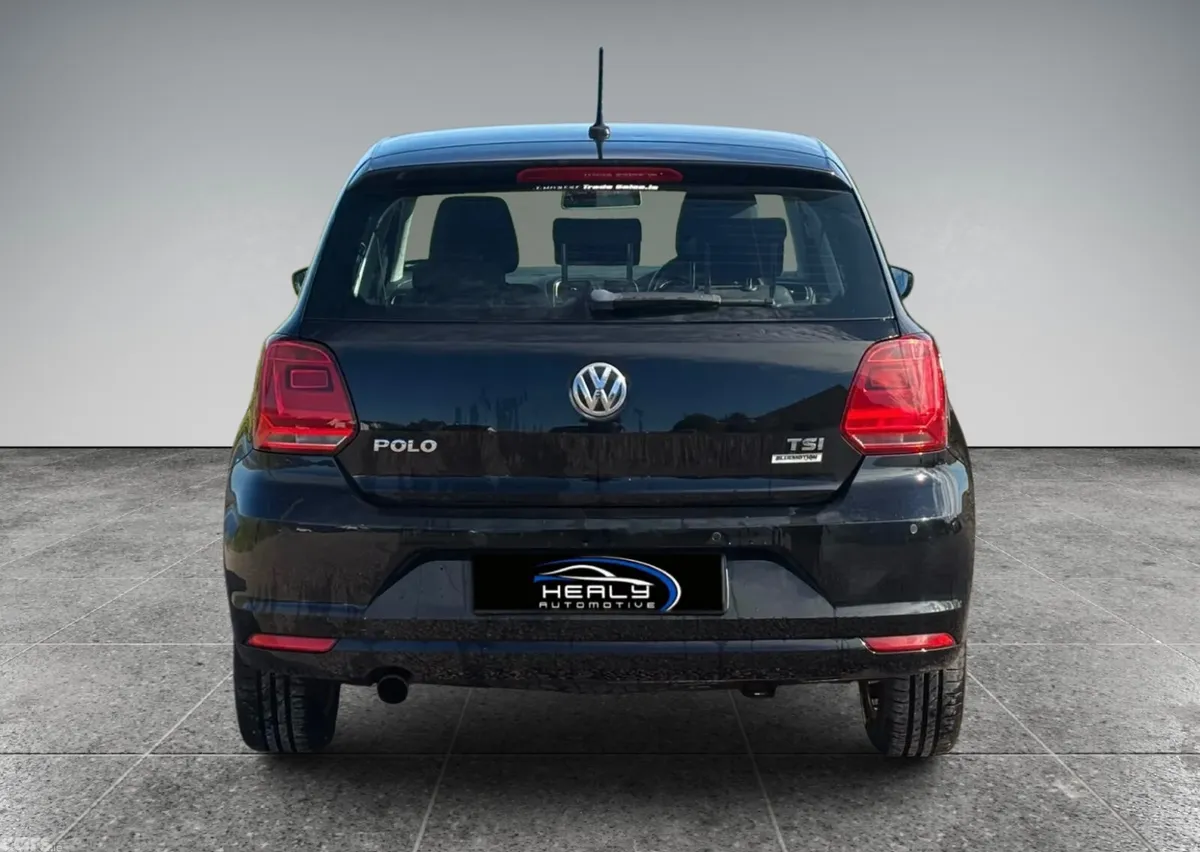 Volkswagen Polo Hatchback, Petrol, 2015, Black
