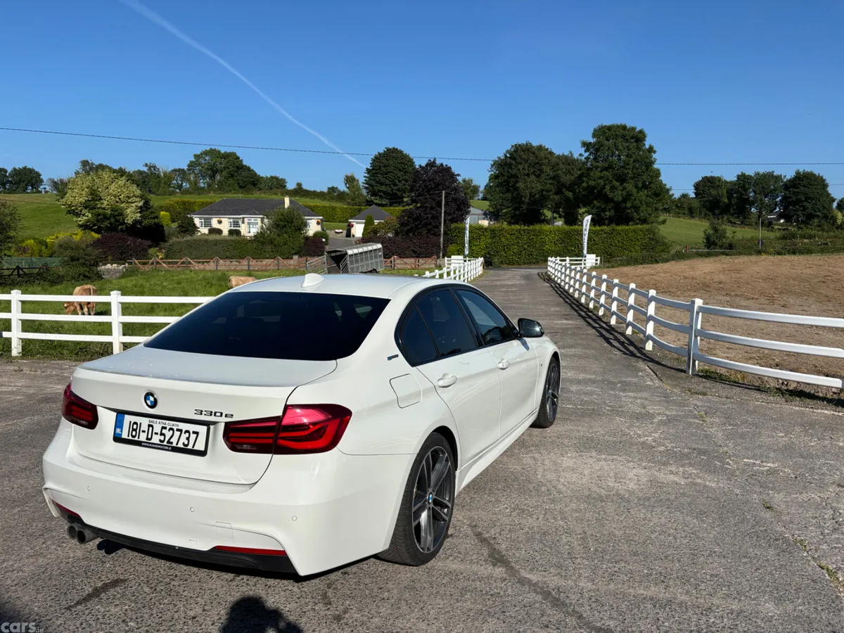 BMW 3-Series Saloon, Petrol Plug-in Hybrid, 2018, White