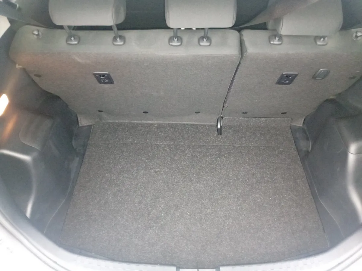 Toyota Aqua Hatchback, Petrol Hybrid, 2018, Silver