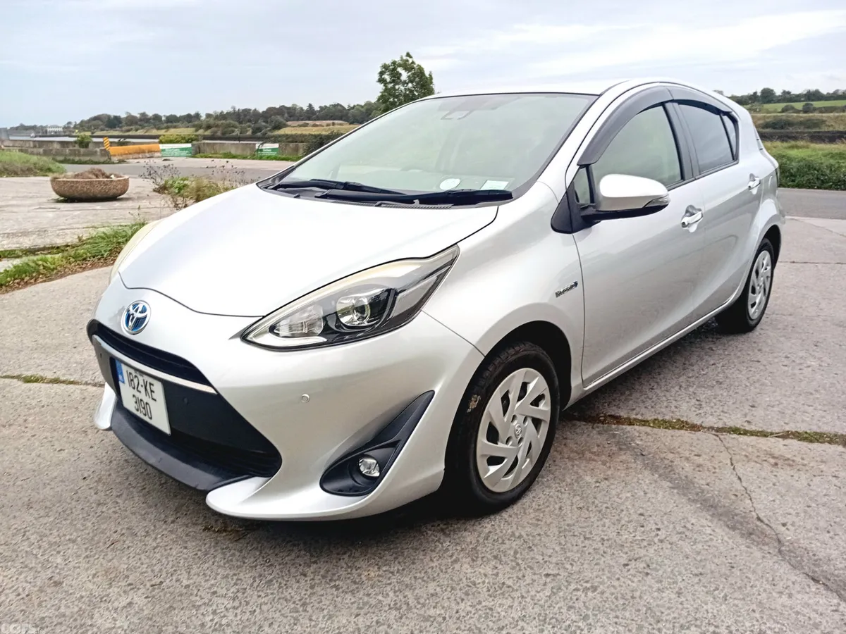 Toyota Aqua Hatchback, Petrol Hybrid, 2018, Silver