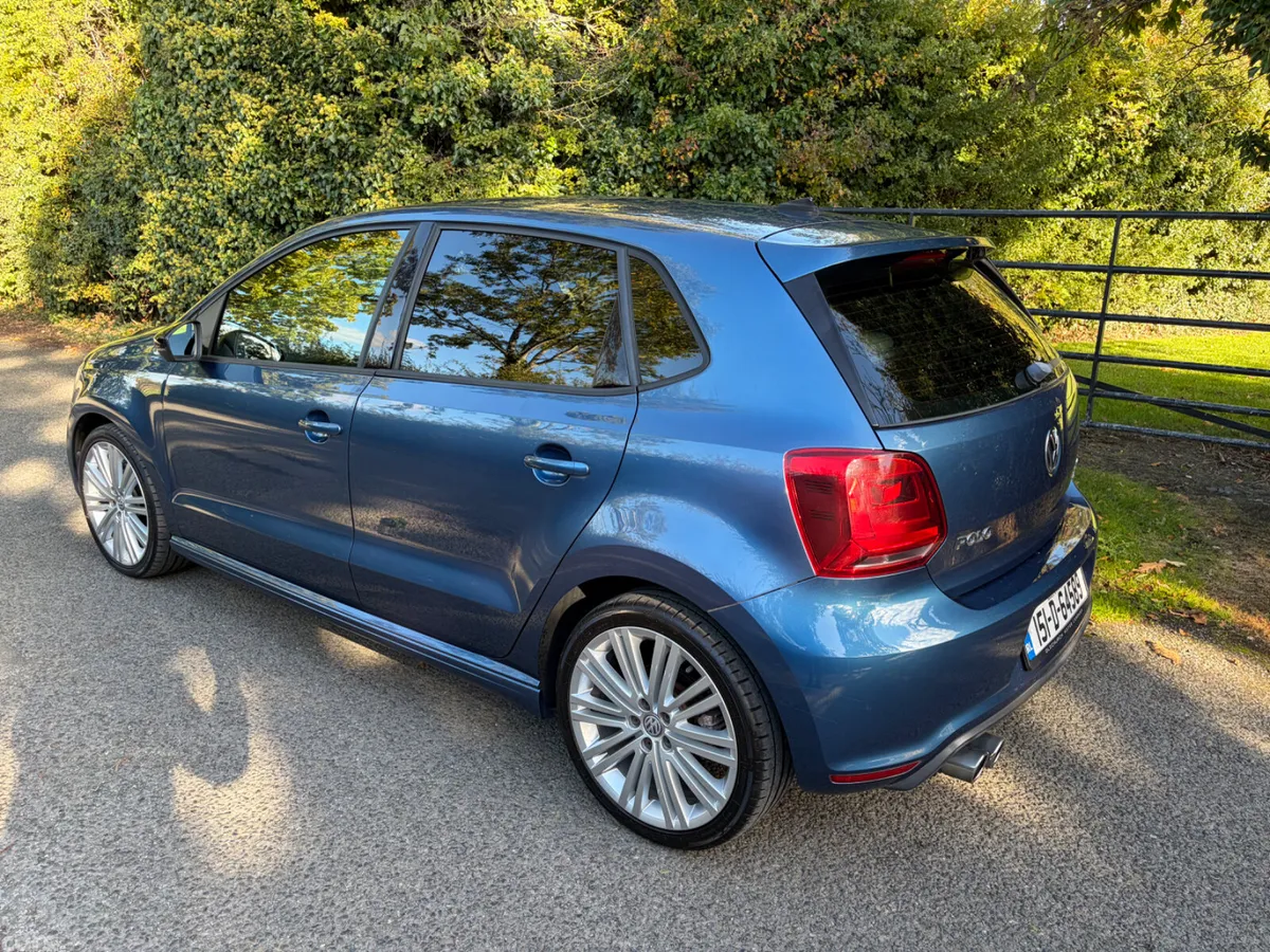 Volkswagen Polo Hatchback, Petrol, 2015, Blue