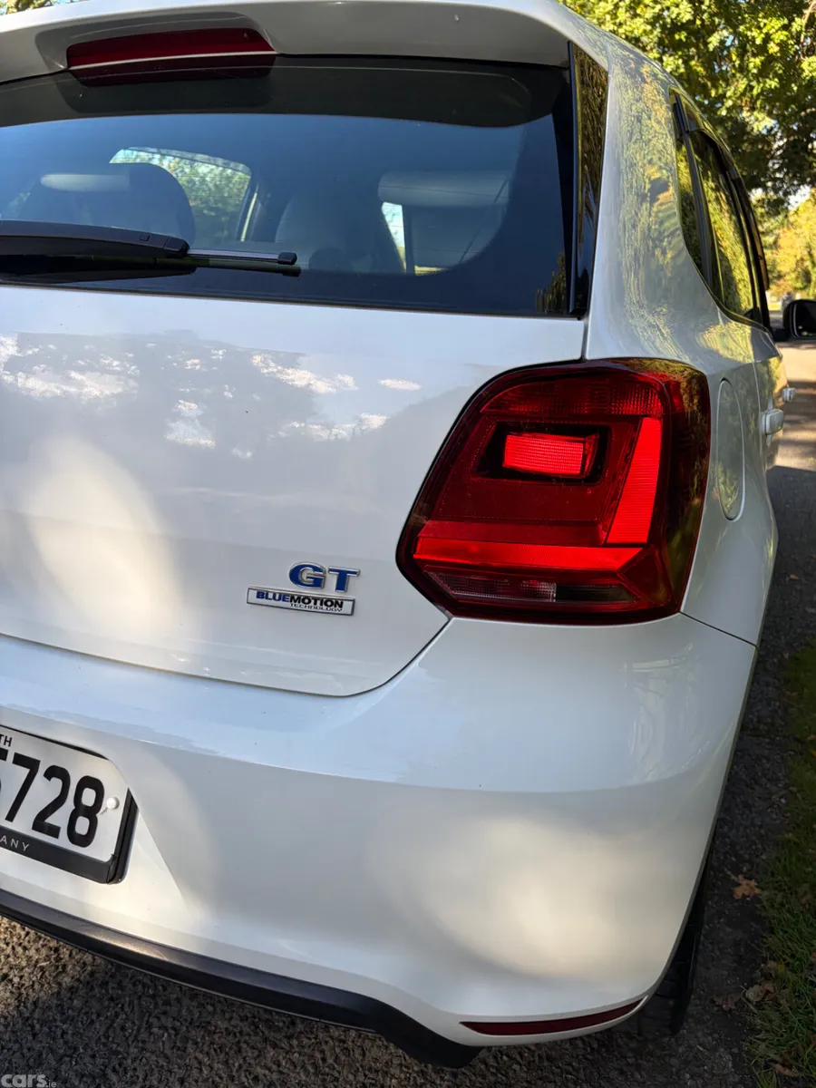 Volkswagen Polo Hatchback, Petrol, 2014, Blue