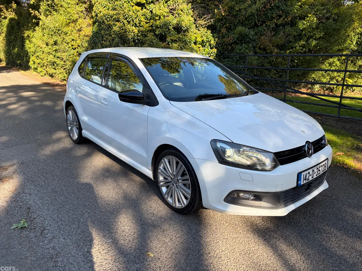 Volkswagen Polo Hatchback, Petrol, 2014, Blue