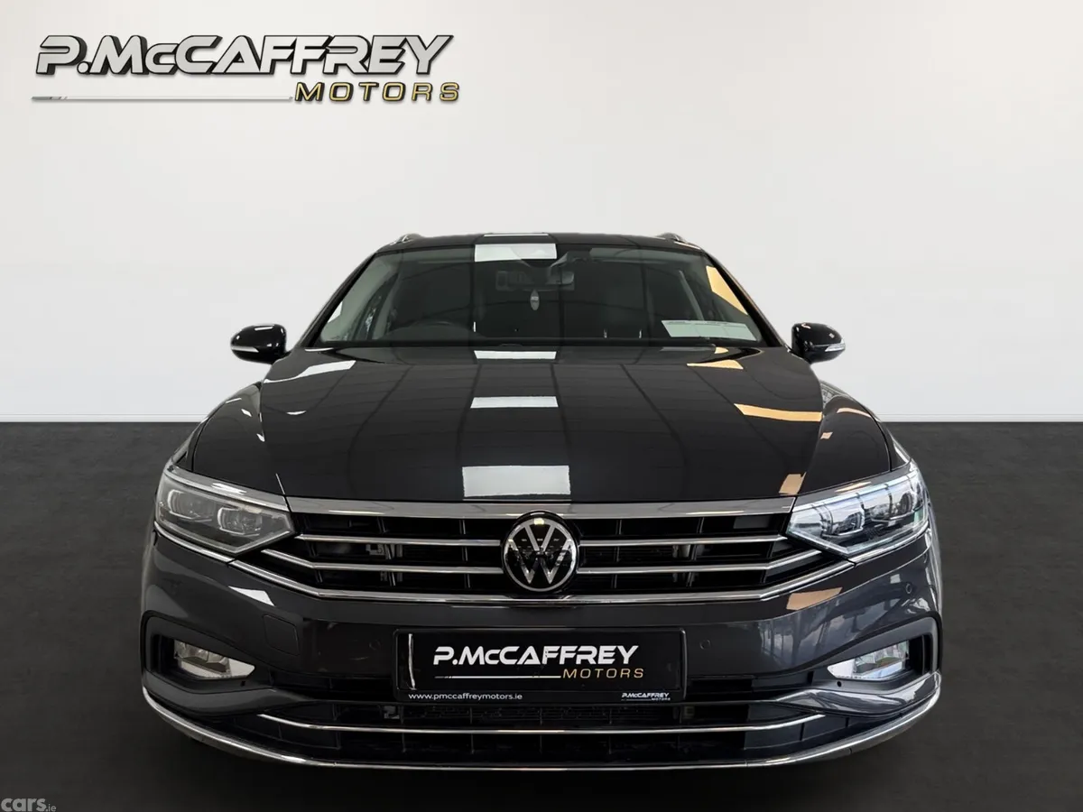 Volkswagen Passat Estate, Diesel, 2022, Grey