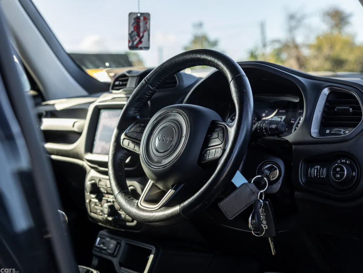 Jeep Renegade SUV, Petrol, 2021, Black