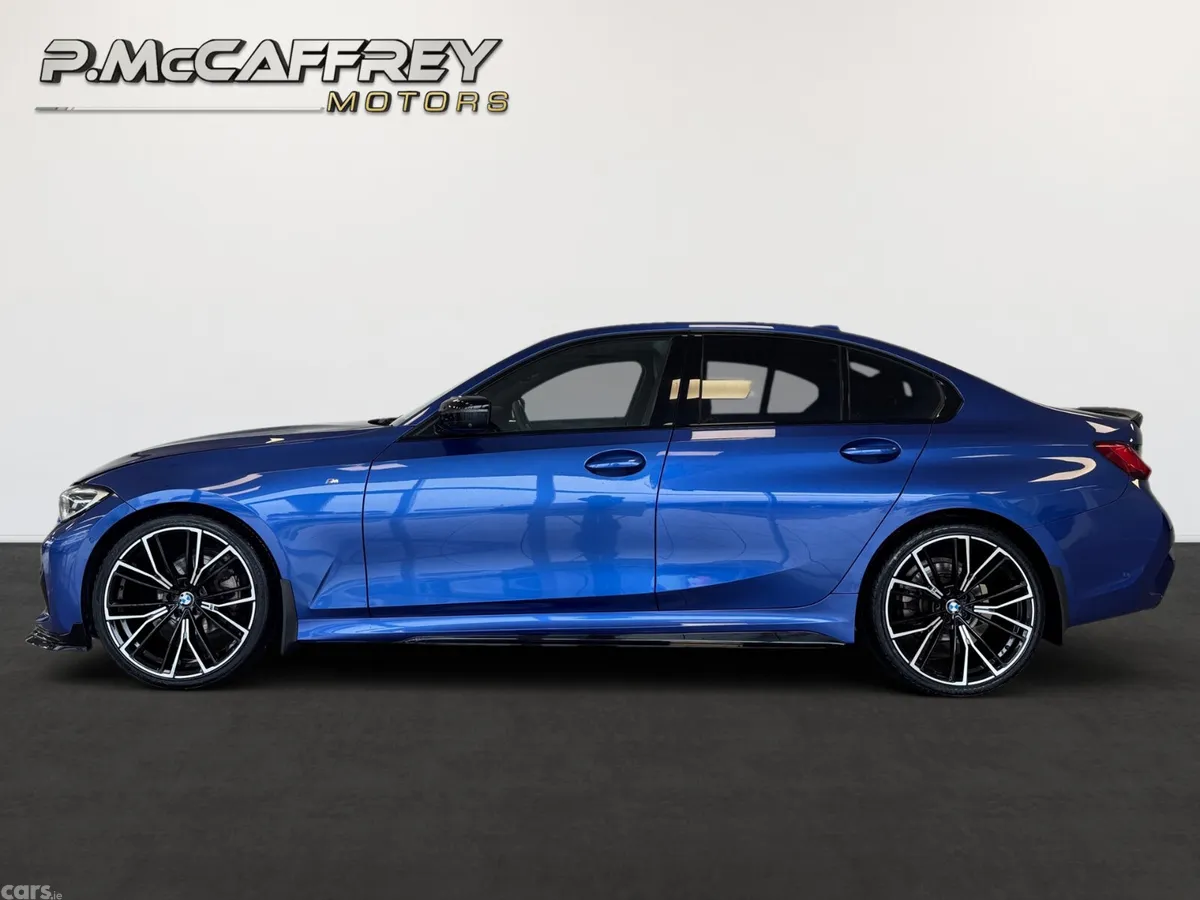 BMW 3-Series Saloon, Diesel, 2019, Blue