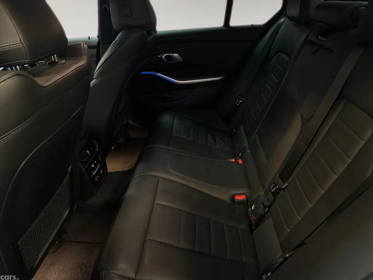 BMW 3-Series Saloon, Diesel, 2019, Blue
