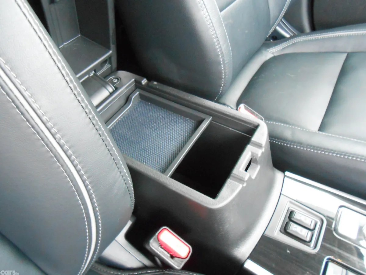 Mitsubishi Outlander SUV, Petrol Plug-in Hybrid, 2017, Silver