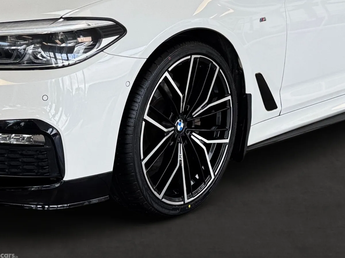 BMW 5-Series Estate, Diesel, 2017, White