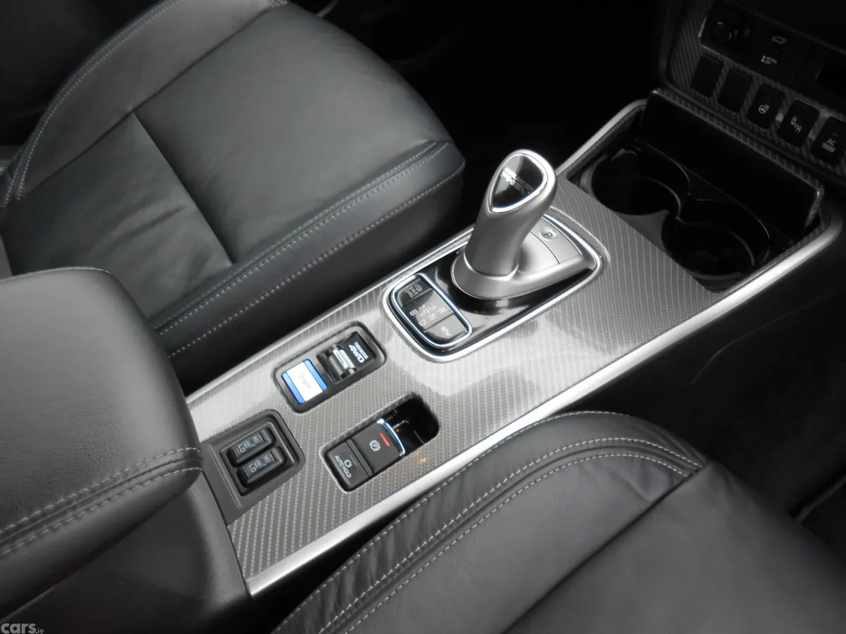 Mitsubishi Outlander SUV, Petrol Plug-in Hybrid, 2019, Silver