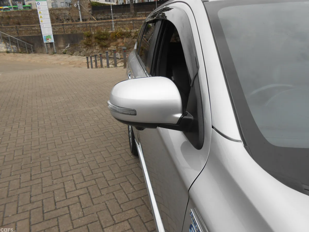 Mitsubishi Outlander SUV, Petrol Plug-in Hybrid, 2019, Silver