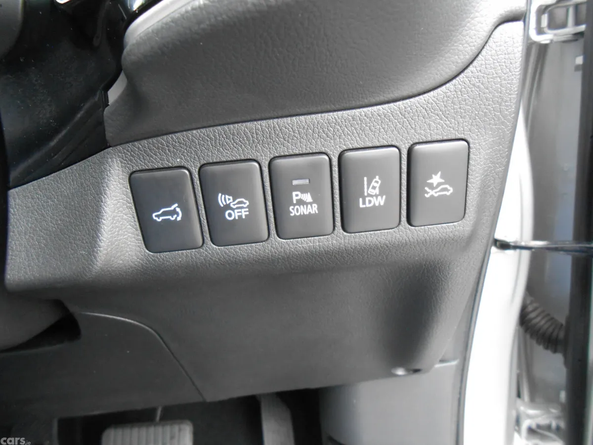 Mitsubishi Outlander SUV, Petrol Plug-in Hybrid, 2019, Silver