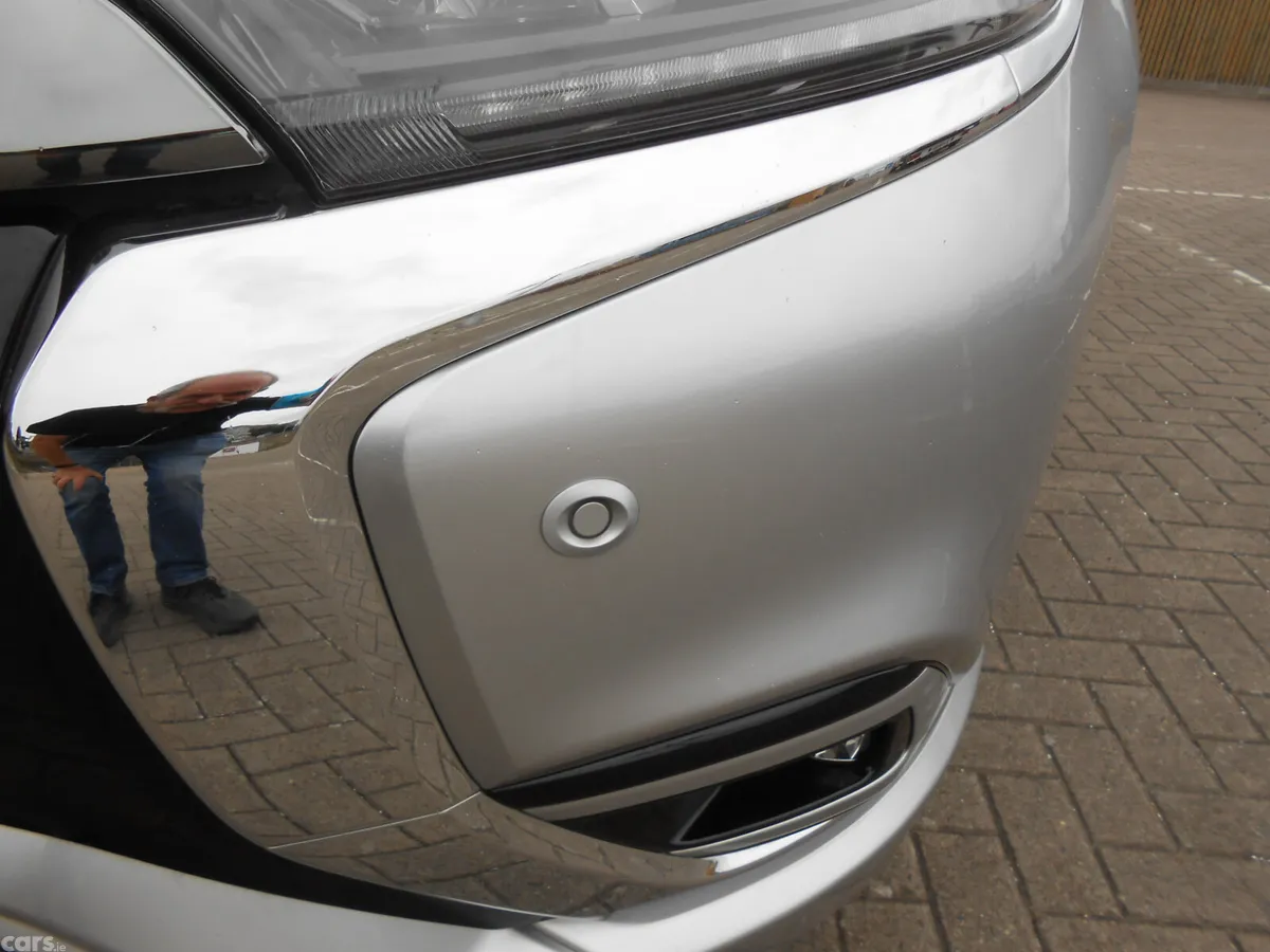 Mitsubishi Outlander SUV, Petrol Plug-in Hybrid, 2019, Silver