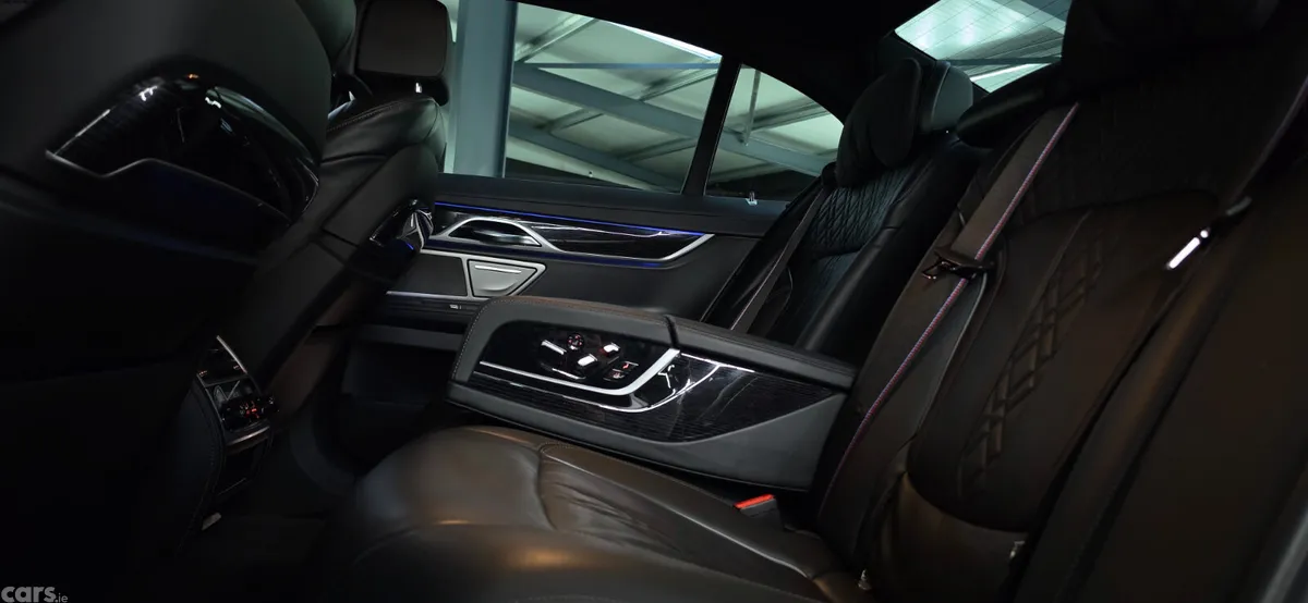 BMW 7-Series Saloon, Petrol Plug-in Hybrid, 2022, Grey