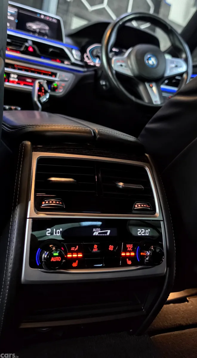BMW 7-Series Saloon, Petrol Plug-in Hybrid, 2022, Grey