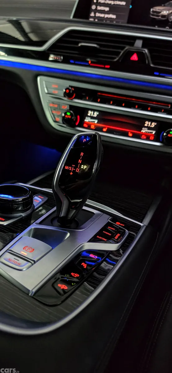 BMW 7-Series Saloon, Petrol Plug-in Hybrid, 2022, Grey