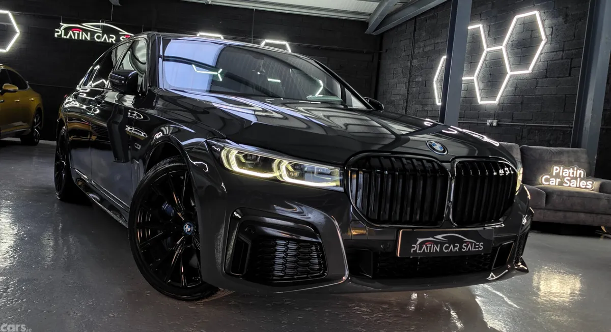 BMW 7-Series Saloon, Petrol Plug-in Hybrid, 2022, Grey