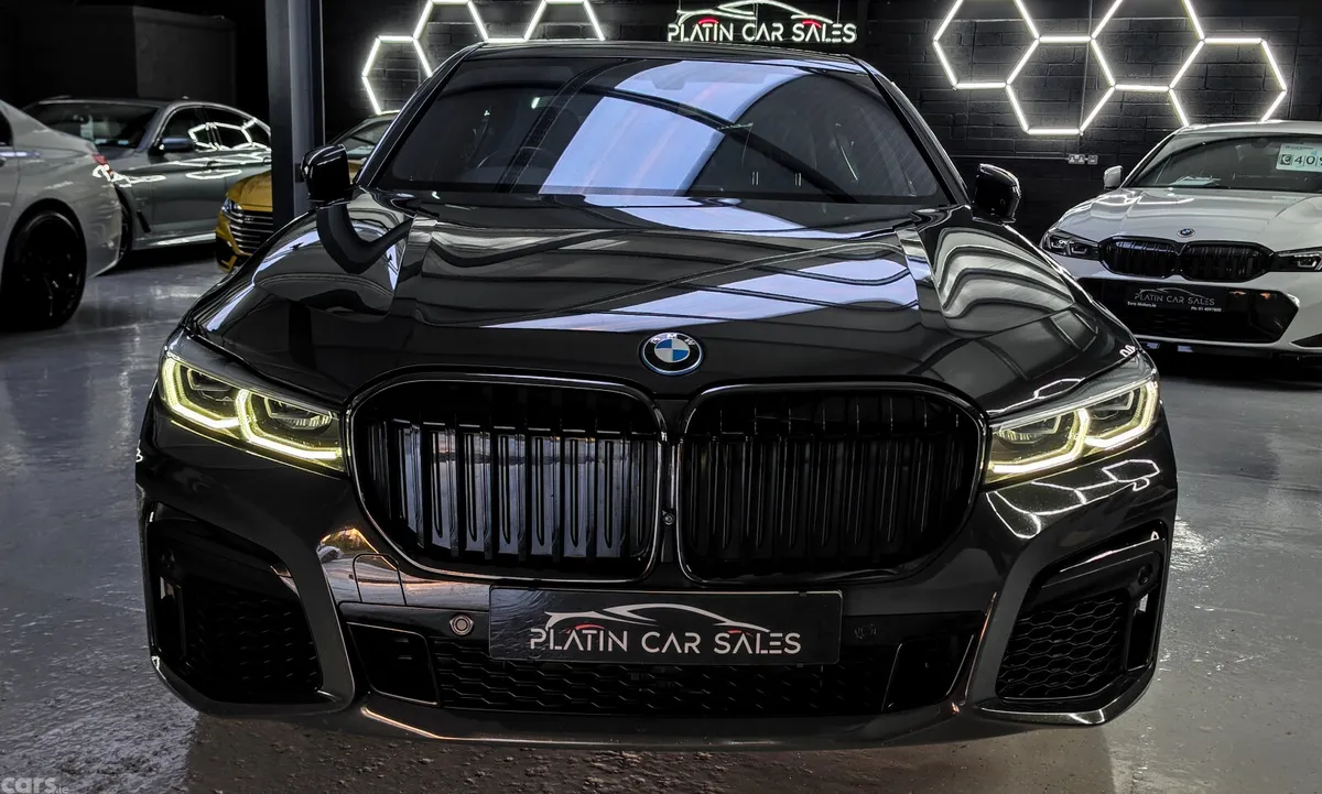 BMW 7-Series Saloon, Petrol Plug-in Hybrid, 2022, Grey