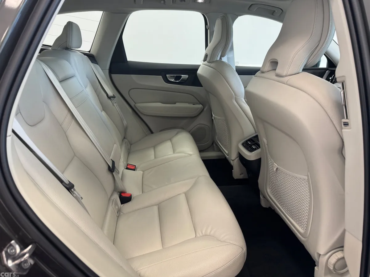 Volvo XC60 SUV, Diesel, 2021, Grey