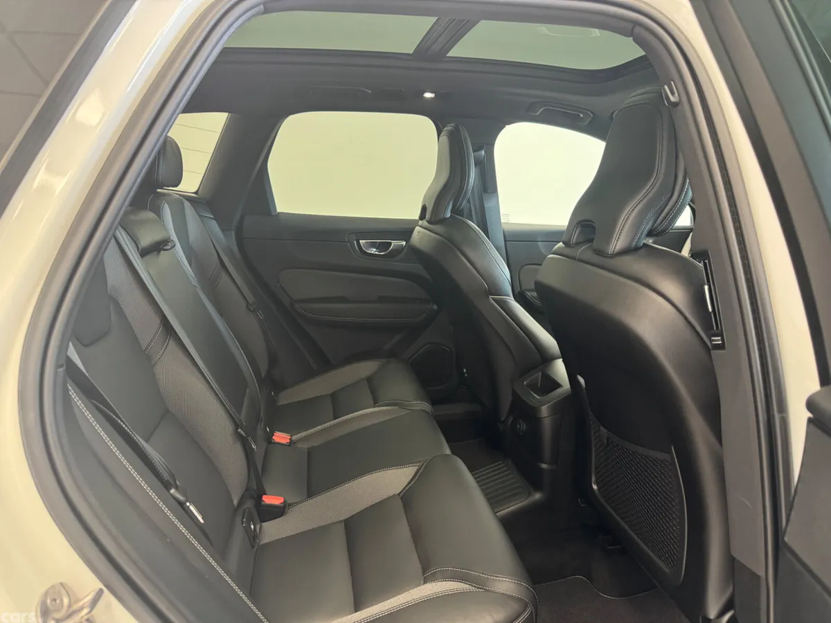 Volvo XC60 SUV, Petrol Plug-in Hybrid, 2022, White
