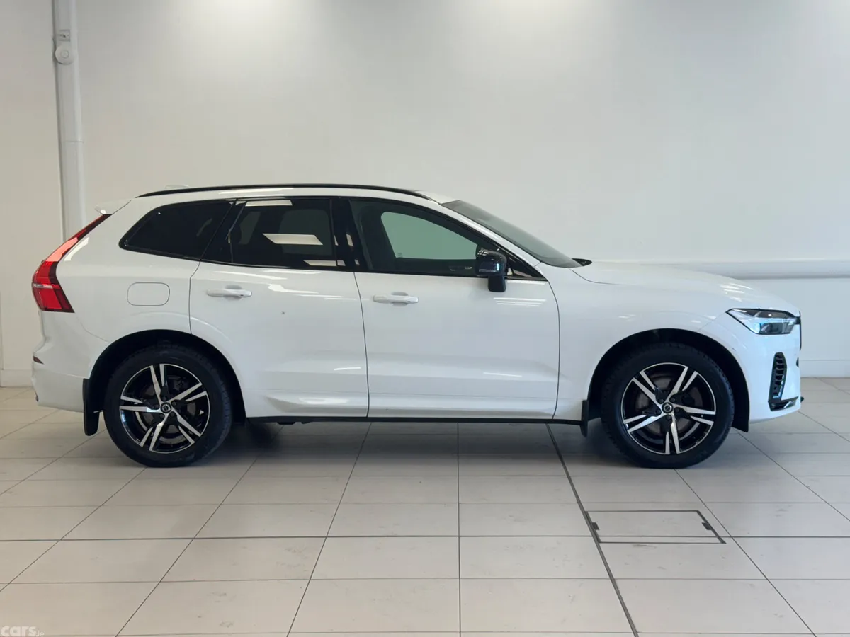 Volvo XC60 SUV, Petrol Plug-in Hybrid, 2022, White