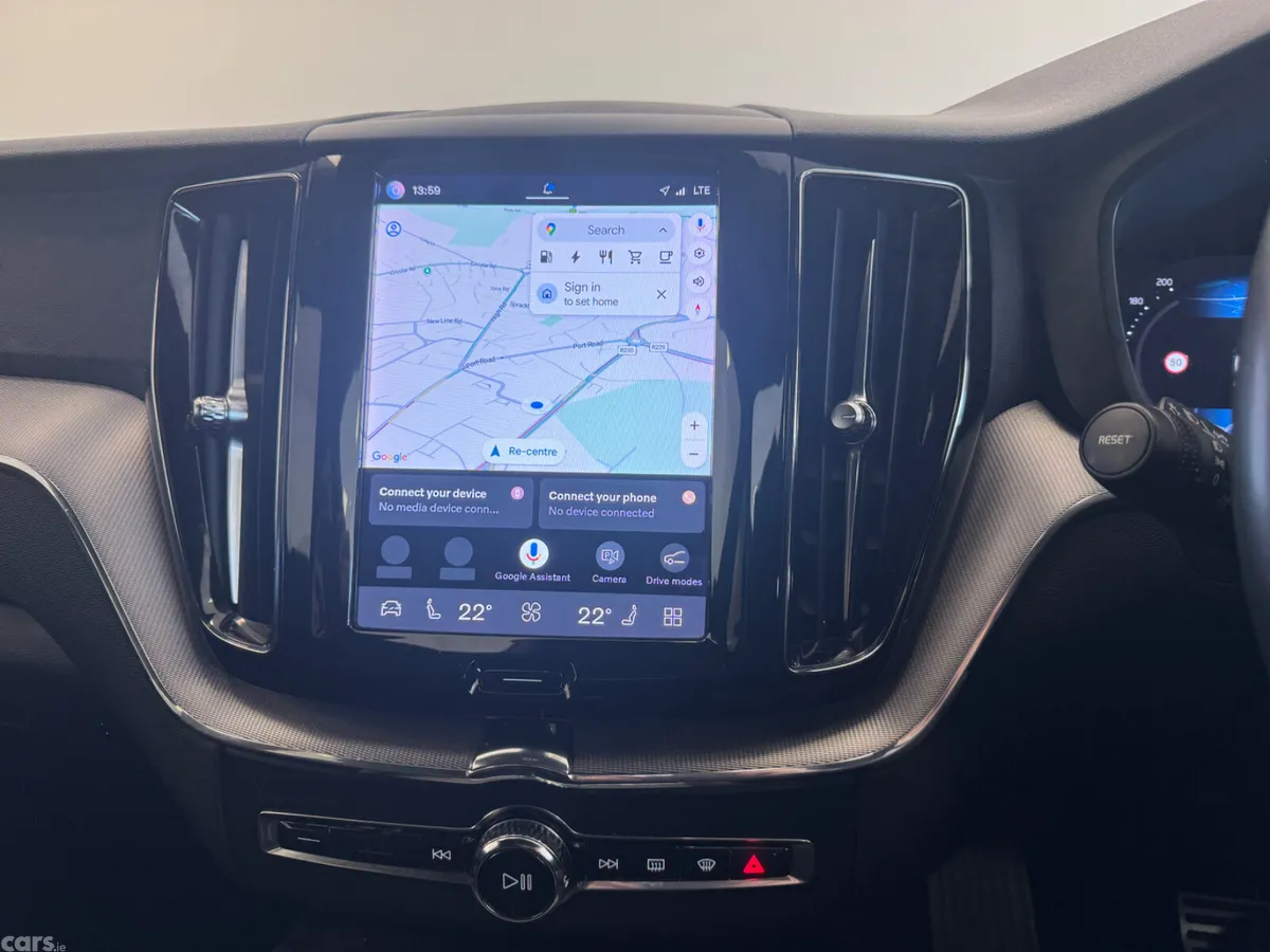 Volvo XC60 SUV, Petrol Plug-in Hybrid, 2022, White