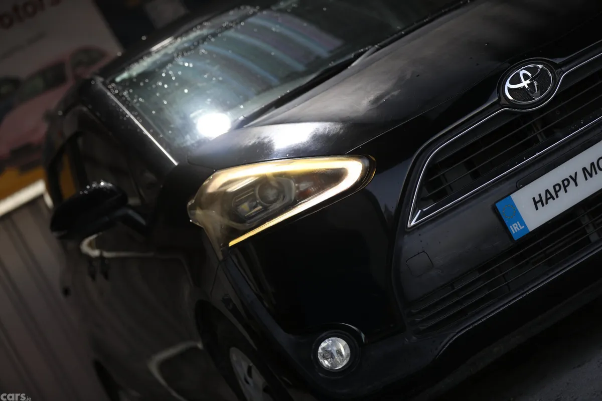 Toyota Sienta Estate, Petrol, 2018, Black