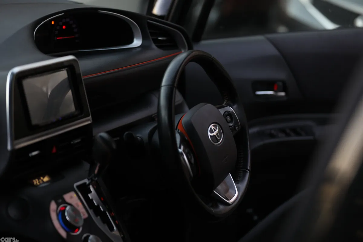 Toyota Sienta Estate, Petrol, 2018, Black