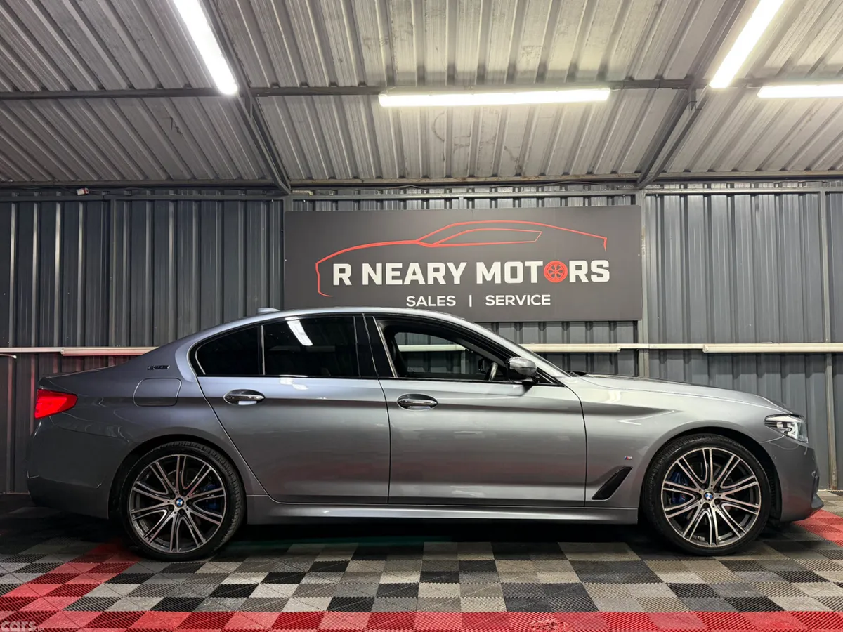 BMW 5-Series Saloon, Petrol Plug-in Hybrid, 2018, Grey