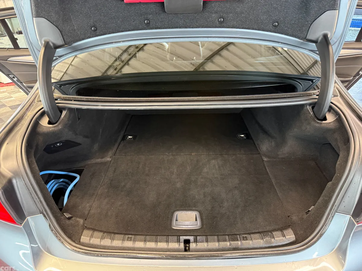 BMW 5-Series Saloon, Petrol Plug-in Hybrid, 2018, Grey