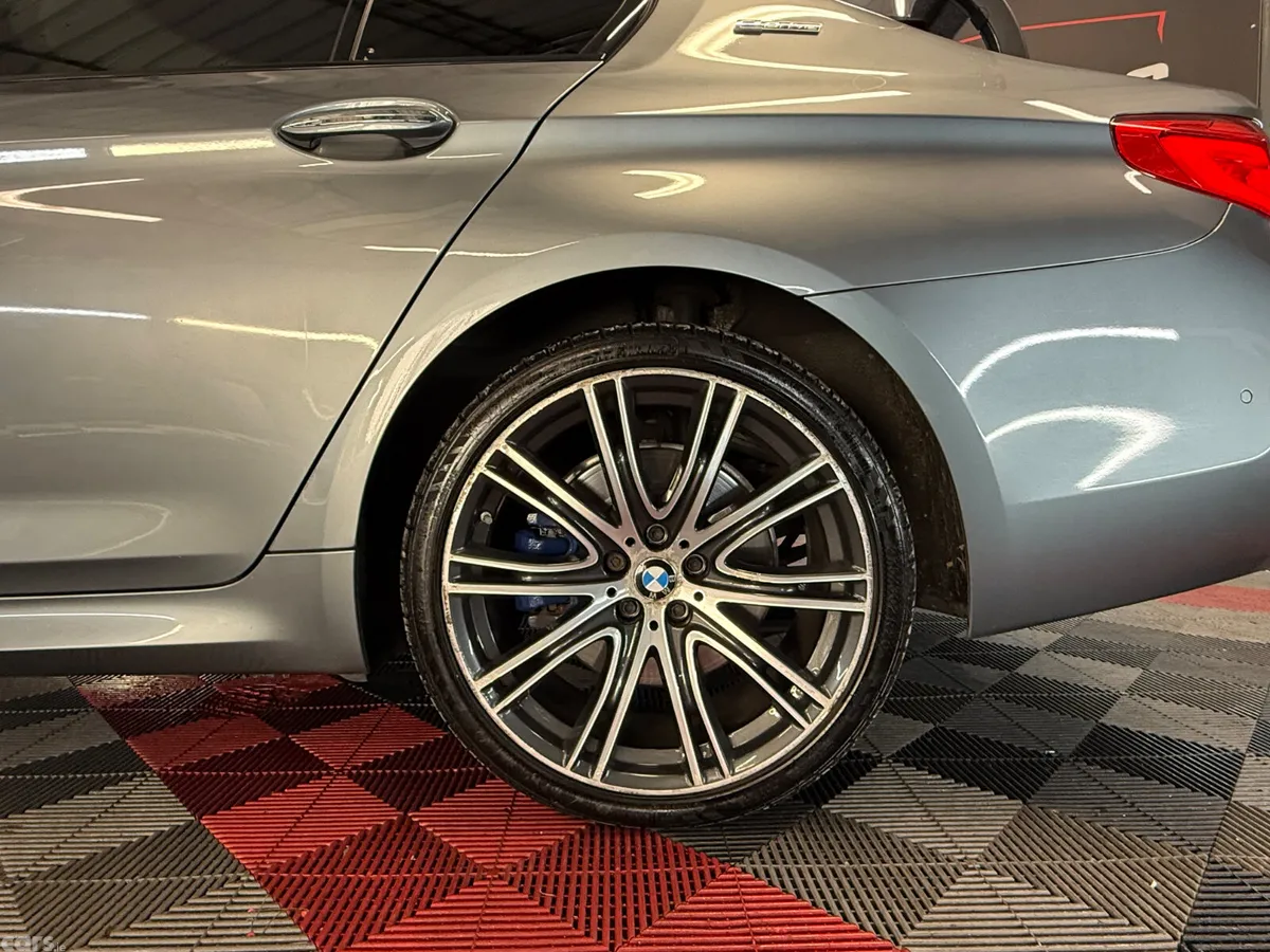 BMW 5-Series Saloon, Petrol Plug-in Hybrid, 2018, Grey