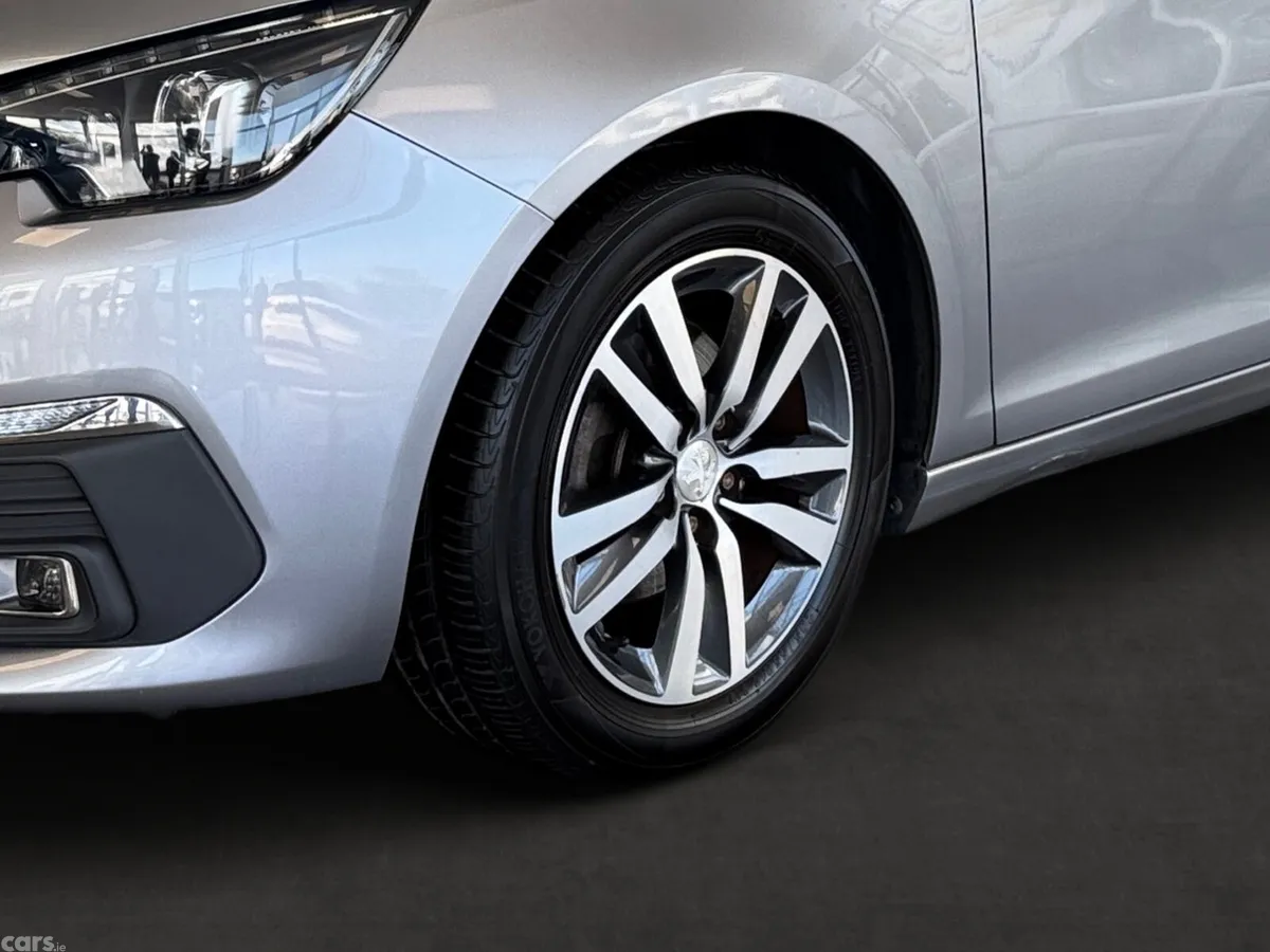 Peugeot 308 Estate, Diesel, 2018, Grey