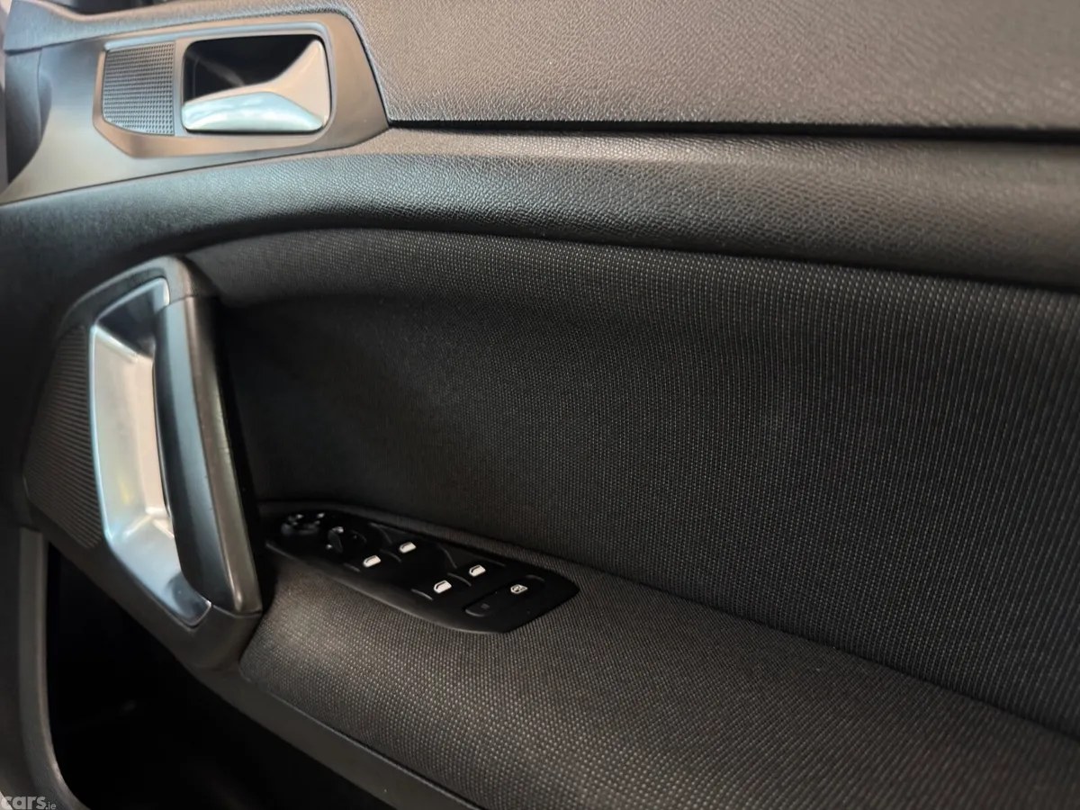 Peugeot 308 Estate, Diesel, 2018, Grey