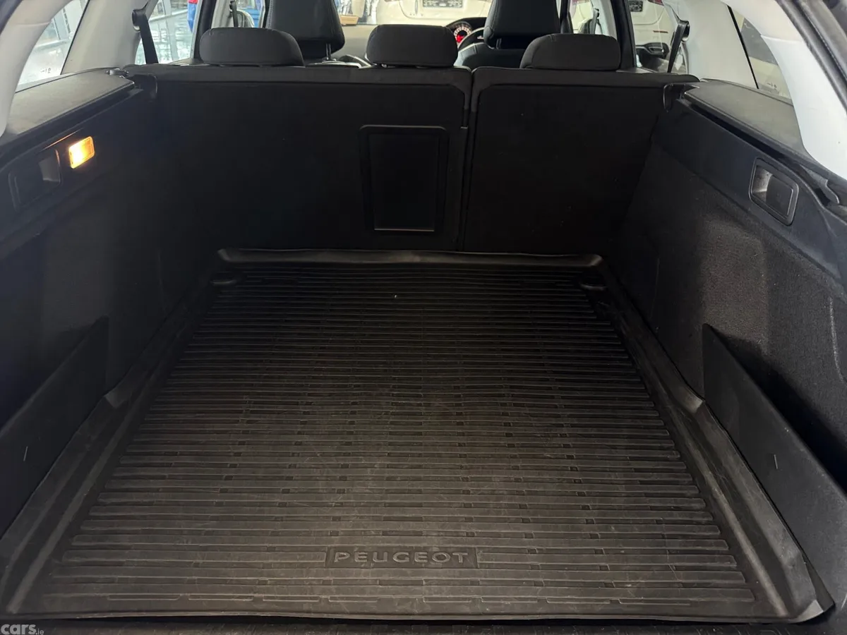 Peugeot 308 Estate, Diesel, 2018, Grey