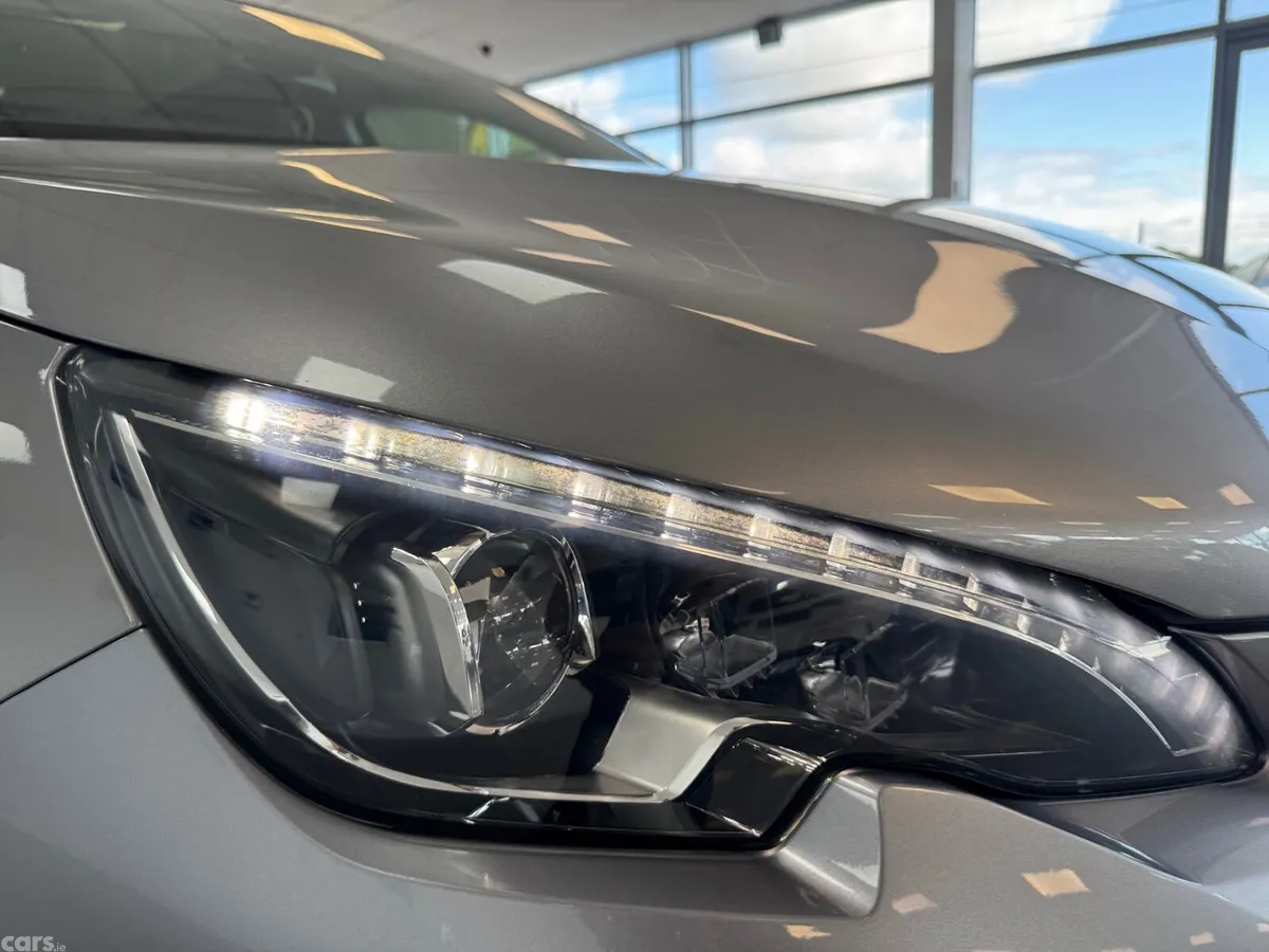 Peugeot 308 Estate, Diesel, 2018, Grey