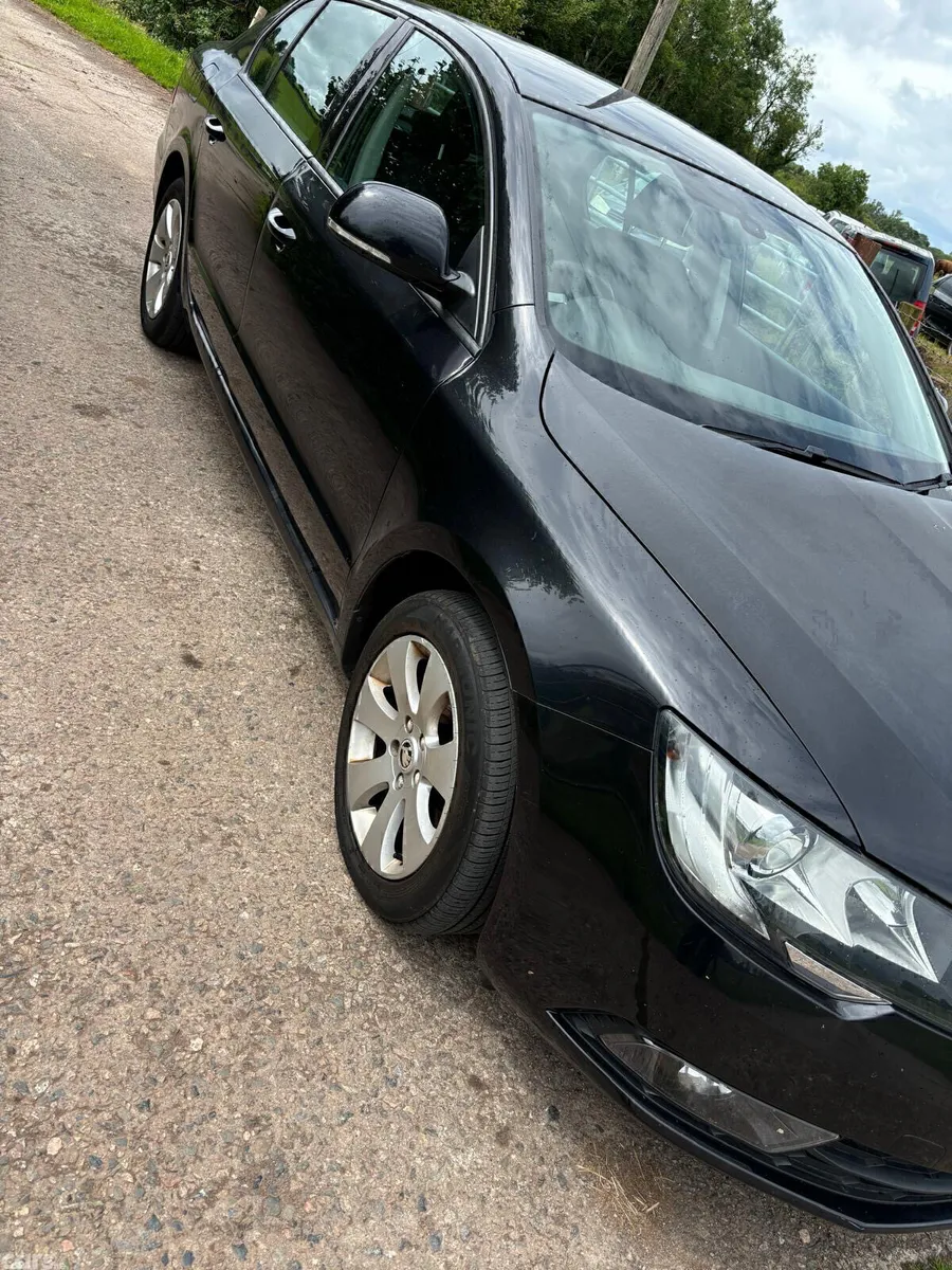 Skoda Superb Hatchback, Diesel, 2015, Black