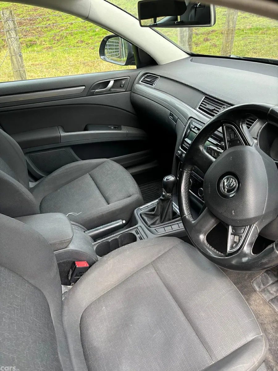 Skoda Superb Hatchback, Diesel, 2015, Black