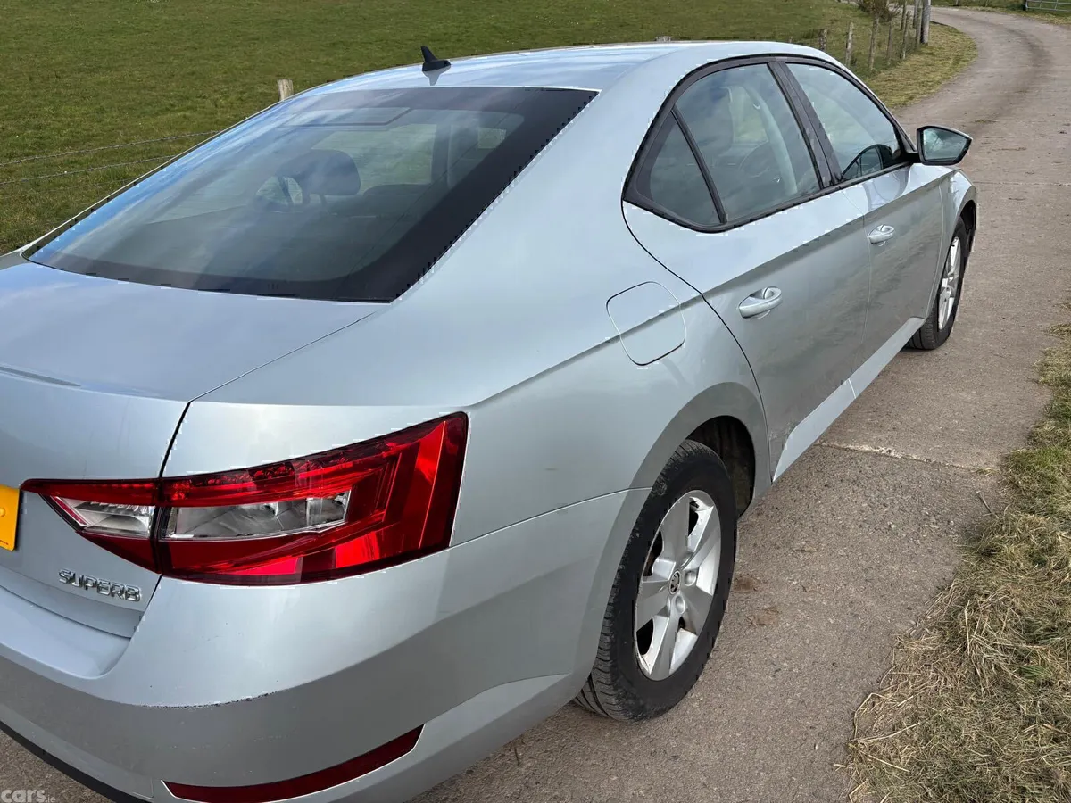 Skoda Superb Hatchback, Diesel, 2016, Silver