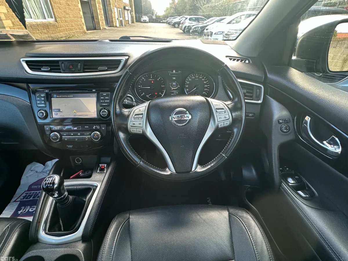 Nissan Qashqai SUV, Diesel, 2017, Black