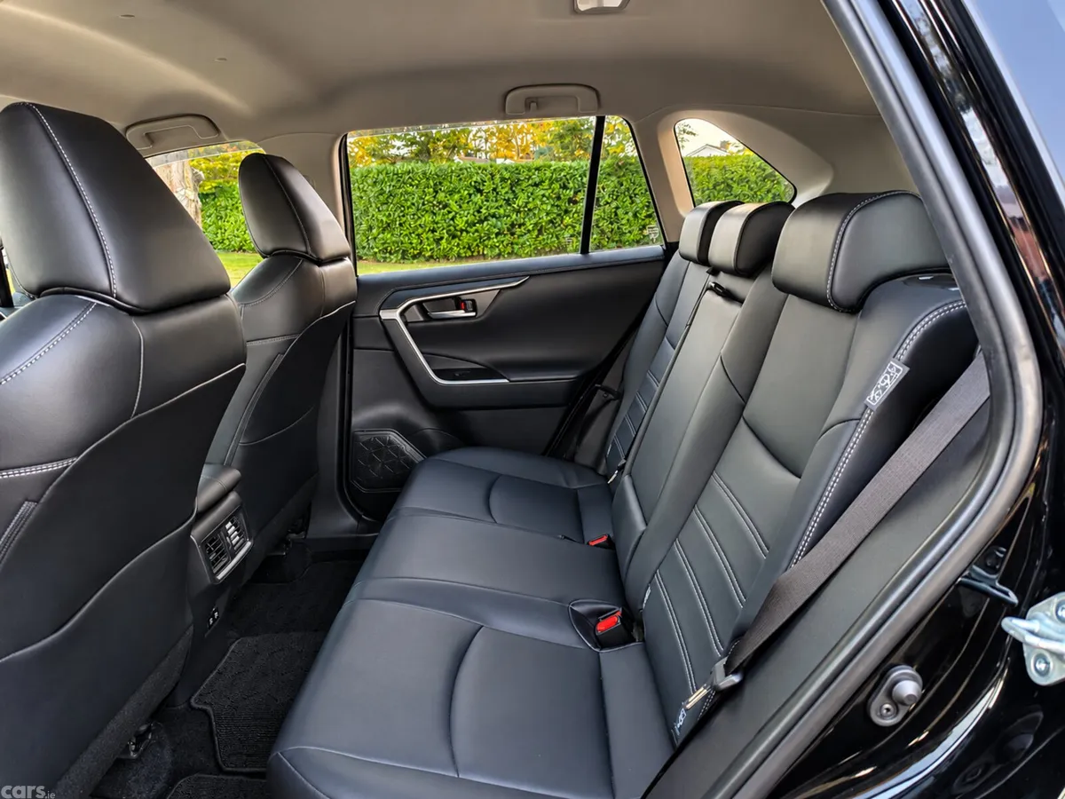 Toyota RAV4 SUV, Petrol Hybrid, 2019, Black