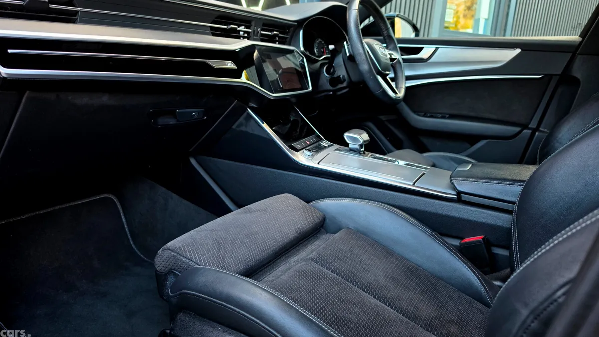 Audi A6 Saloon, Diesel, 2019, Black