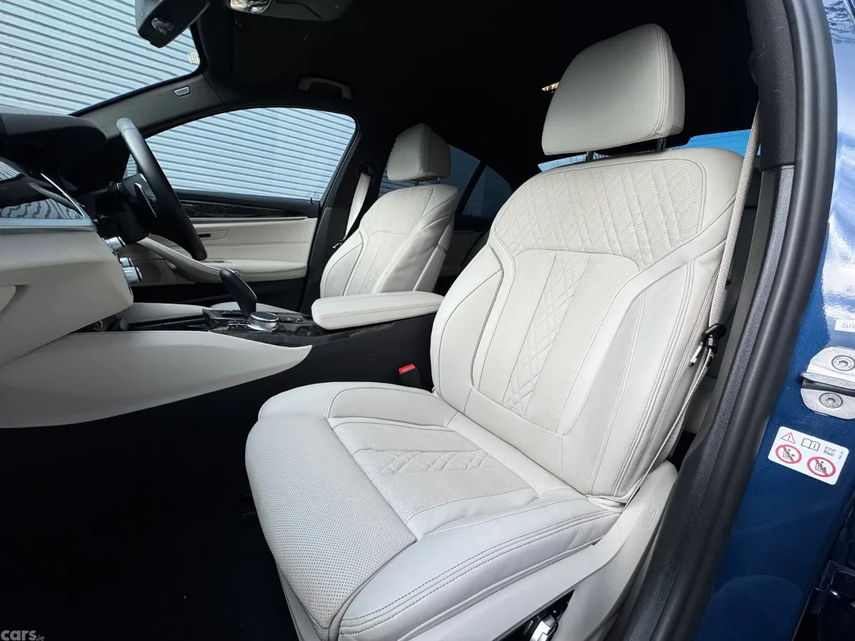 BMW 5-Series Saloon, Petrol Plug-in Hybrid, 2021, Blue