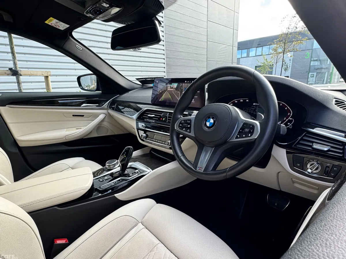 BMW 5-Series Saloon, Petrol Plug-in Hybrid, 2021, Blue