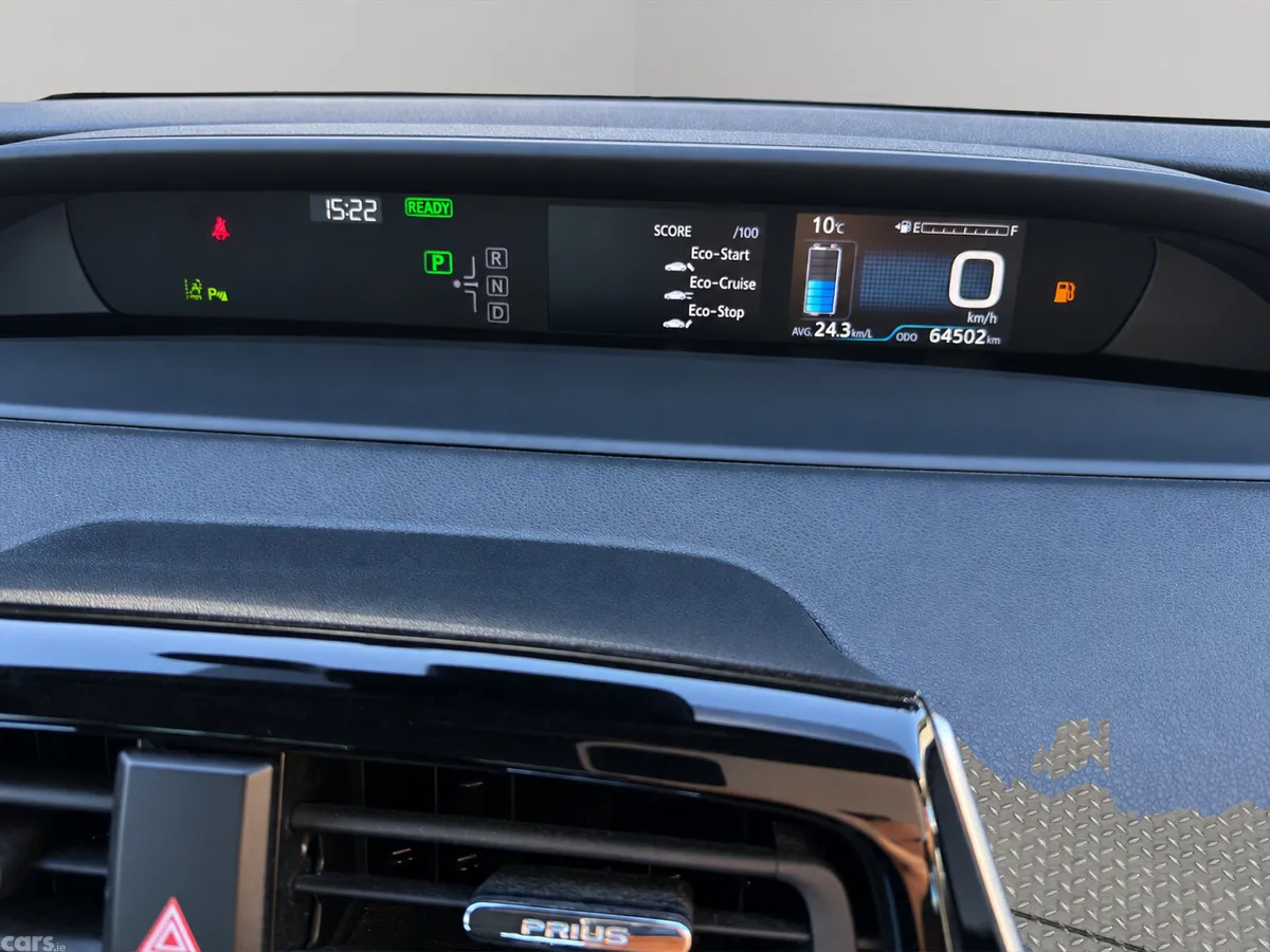 Toyota Prius Hatchback, Petrol Hybrid, 2019, White