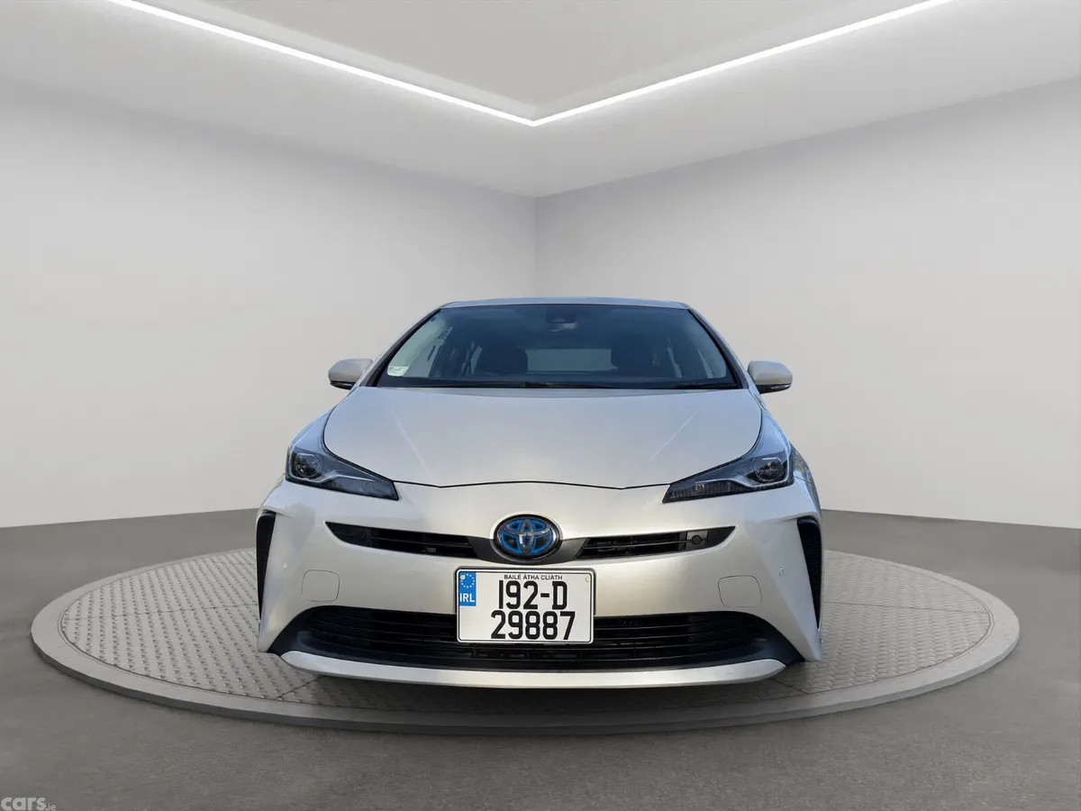 Toyota Prius Hatchback, Petrol Hybrid, 2019, White