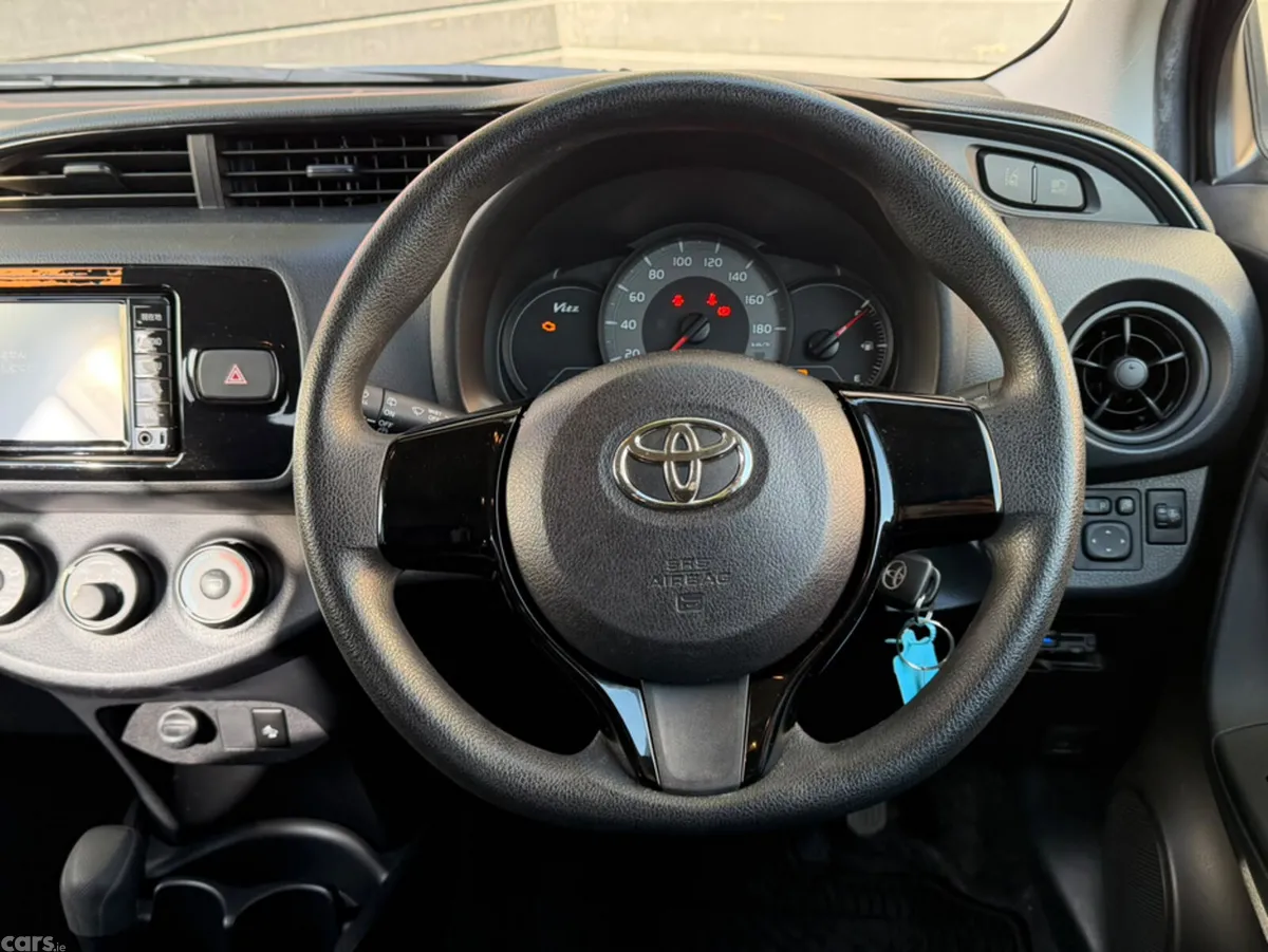 Toyota Yaris Hatchback, Petrol, 2017, Black