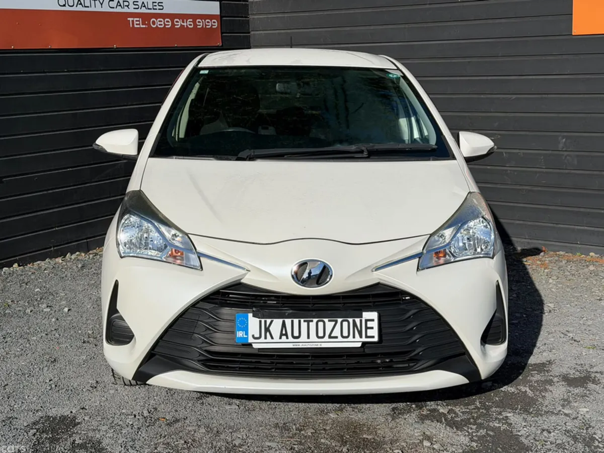 Toyota Yaris Hatchback, Petrol, 2017, White